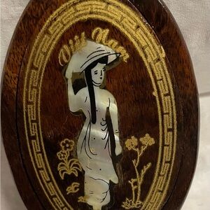 Vintage Oval Wooden pocket mirror